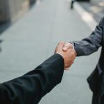 广州企业跨区地址变更实操指南：税务迁移遇发票未缴销卡顿的完整处理流程